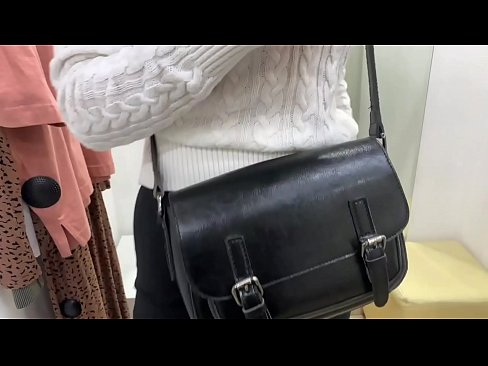 ❤️ Јавна мастурбација младе кучке ФералБерри са дилдом у соби за мерење Супер секс на sr.analizatorkrovi.ru ❌❤
